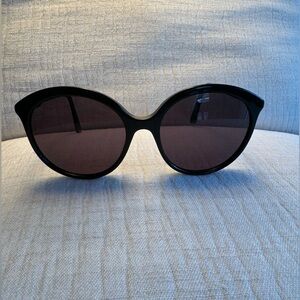 Gucci Oversized Tinted Sunglasses